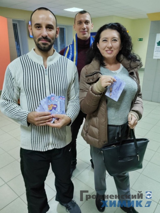 Работники филиала «Завод Химволокно» вместе с профсоюзом отправили открытки своим мамам